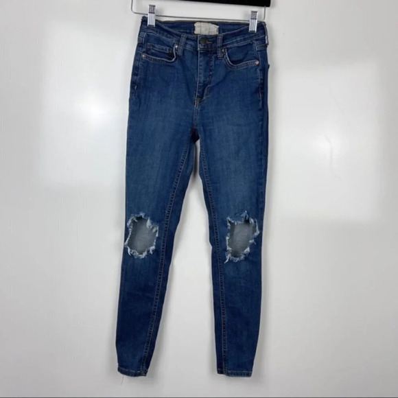Free People High Waist Busted Knee Skinny Jeans Size 25R - Picture 2 of 9